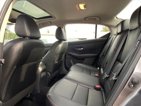 Used 2023 Nissan Sentra SR w/ SR Premium Package image 22