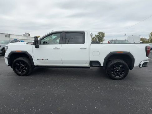 Used 2024 GMC Sierra 2500 AT4 w/ AT4 Premium Plus Package AWD/4WD image 5