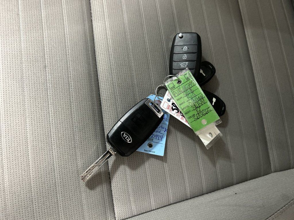 Used 2018 Kia Sportage LX AWD/4WD image 12