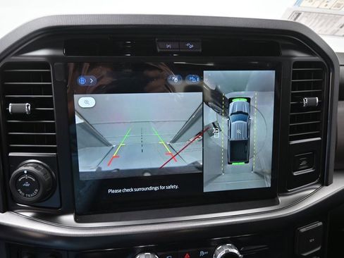 New 2025 Ford F150 Platinum w/ FX4 Off-Road Package image 3