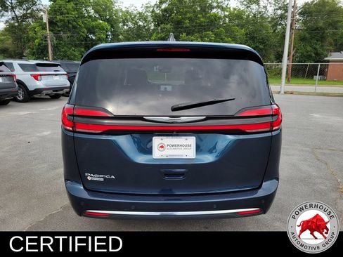 Used 2023 Chrysler Pacifica Touring-L FWD image 4