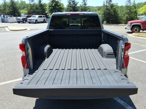 Certified 2024 Chevrolet Silverado 1500 RST AWD/4WD image 16