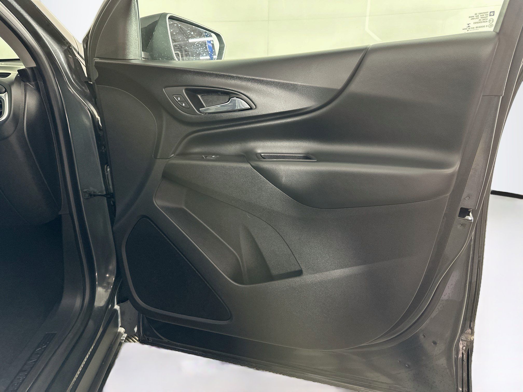 Used 2019 Chevrolet Equinox LT FWD image 31