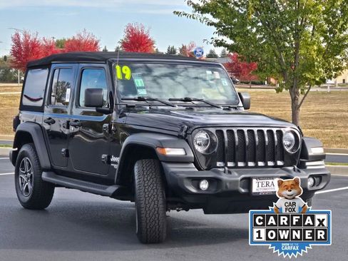 Used 2019 Jeep Wrangler Unlimited Sport S image 3