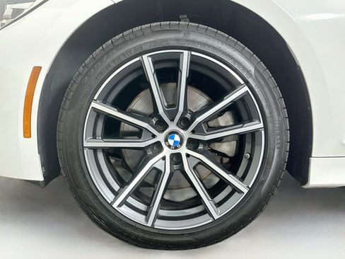 Used 2020 BMW 330i xDrive Sedan w/ Driving Assistance Package AWD/4WD image 11