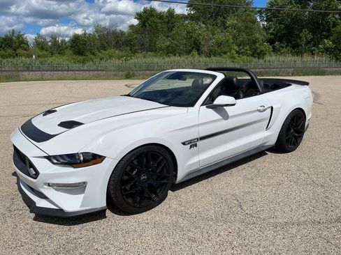 Used 2021 Ford Mustang GT Premium w/ Equipment Group 401A RWD image 16