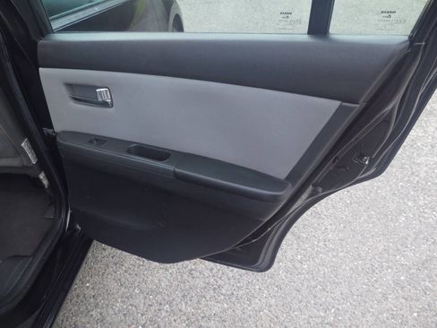 Used 2011 Nissan Sentra 2.0 S FWD image 29