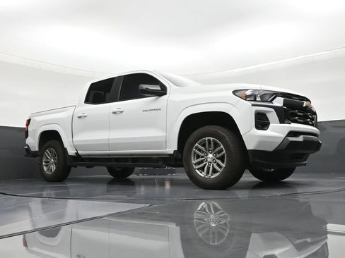Used 2024 Chevrolet Colorado LT w/ LT Convenience Package RWD image 26