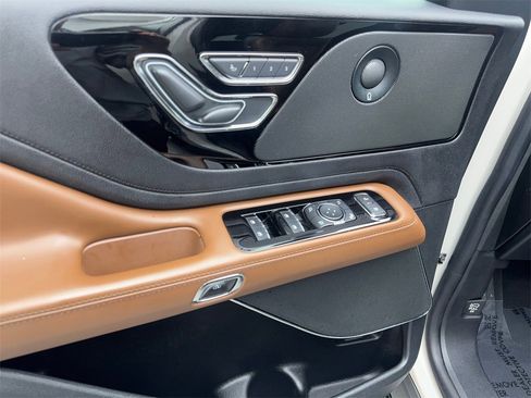 Used 2022 Lincoln Aviator Reserve w/ Equipment Group 201A image 31