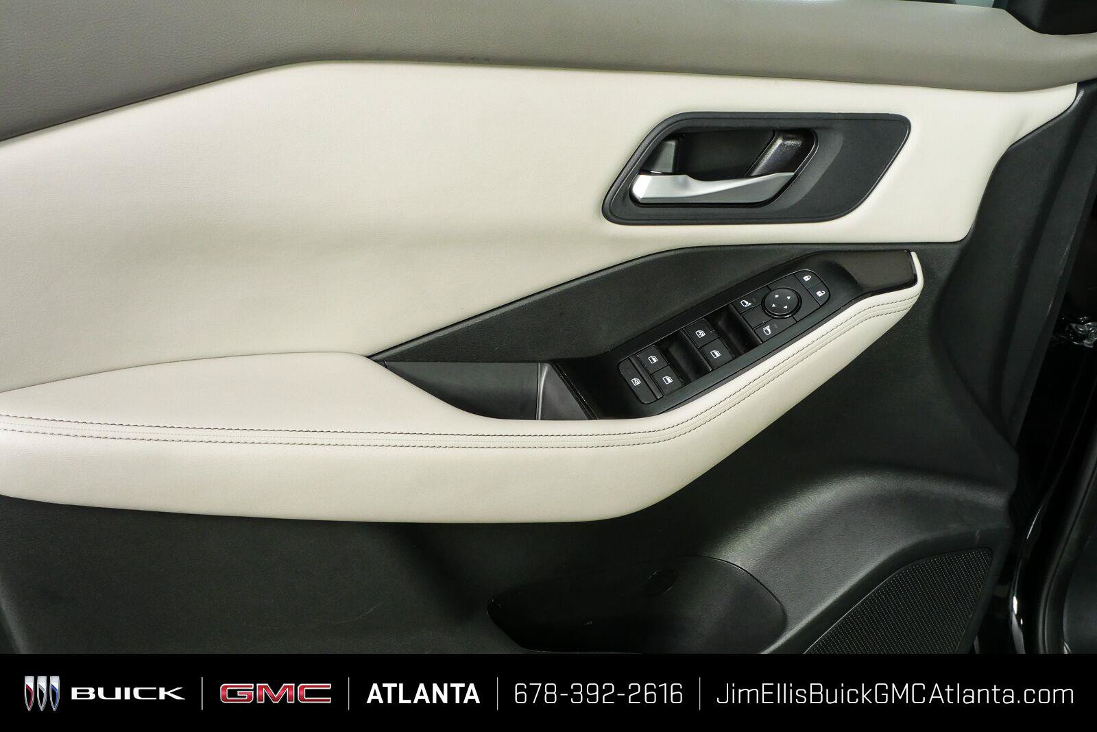 Used 2025 Nissan Rogue SV AWD/4WD image 7