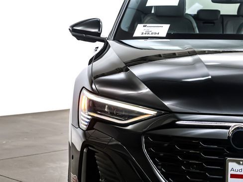 Used 2024 Audi Q8 e-tron Prestige w/ Prestige Package image 15