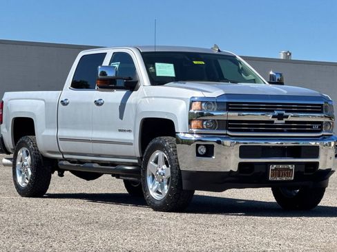 Used 2015 Chevrolet Silverado 2500 LTZ w/ Duramax Plus Package image 2