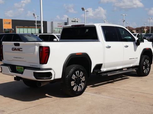 Used 2025 GMC Sierra 2500 Denali AWD/4WD image 6