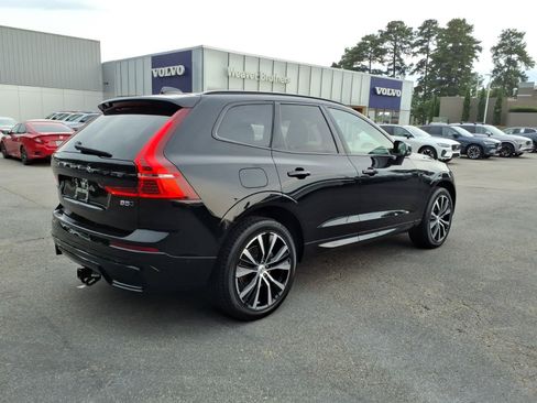 Used 2024 Volvo XC60 B5 Plus w/ Climate Package AWD/4WD image 3