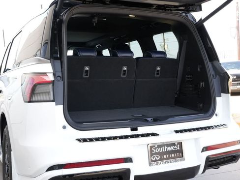 New 2026 INFINITI QX80 4WD image 20
