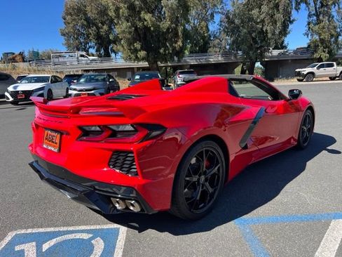Used 2022 Chevrolet Corvette Stingray Premium Conv w/ Z51 Performance Package RWD image 5