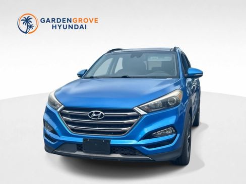 Used 2016 Hyundai Tucson Limited w/ Option Group 03 FWD image 1