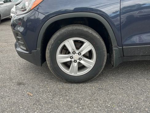 Used 2018 Chevrolet Trax LT w/ Sun & Sound Package image 14
