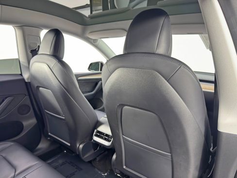 Used 2022 Tesla Model Y Performance image 33