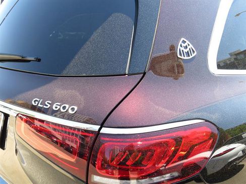 Certified 2022 Mercedes-Benz Maybach GLS 600 4MATIC image 34