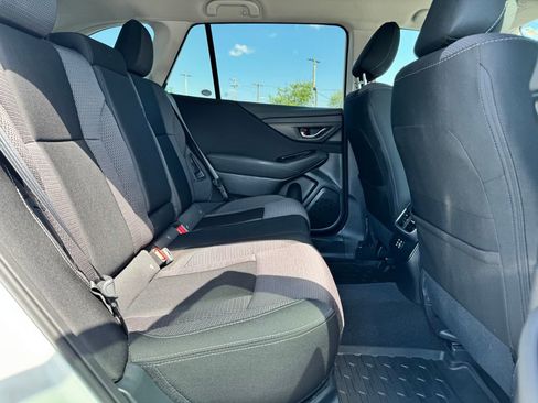Used 2025 Subaru Outback Premium AWD/4WD image 14