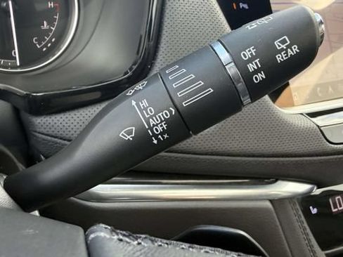 Certified 2024 Cadillac XT5 Premium Luxury FWD image 42