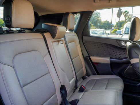 Used 2020 Ford Escape Titanium image 21