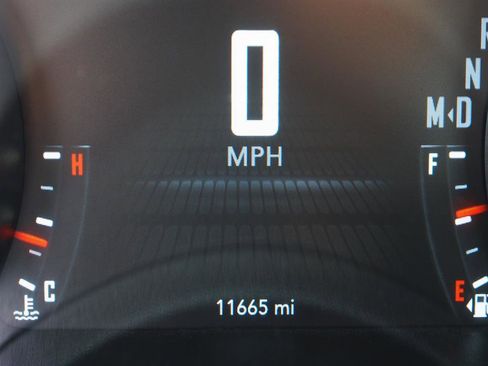 Used 2023 Dodge Challenger SXT w/ Blacktop Package image 31