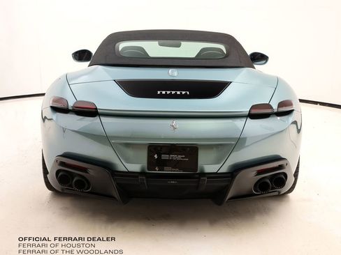 Used 2025 Ferrari Roma Spider RWD image 31