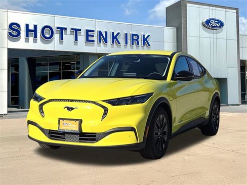 Certified 2025 Ford Mustang Mach-E Select w/ Comfort Package Lite image 3