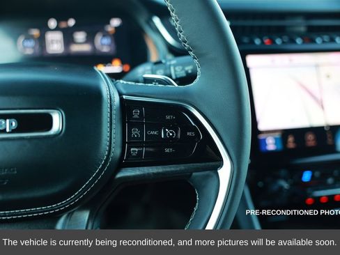 Used 2023 Jeep Grand Cherokee Overland image 22