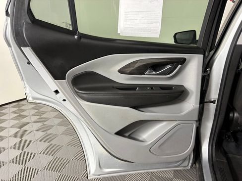 Used 2022 GMC Terrain SLE FWD image 42