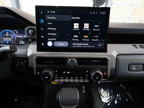 Certified 2025 Toyota Tacoma 4x4 Double Cab Hybrid image 18