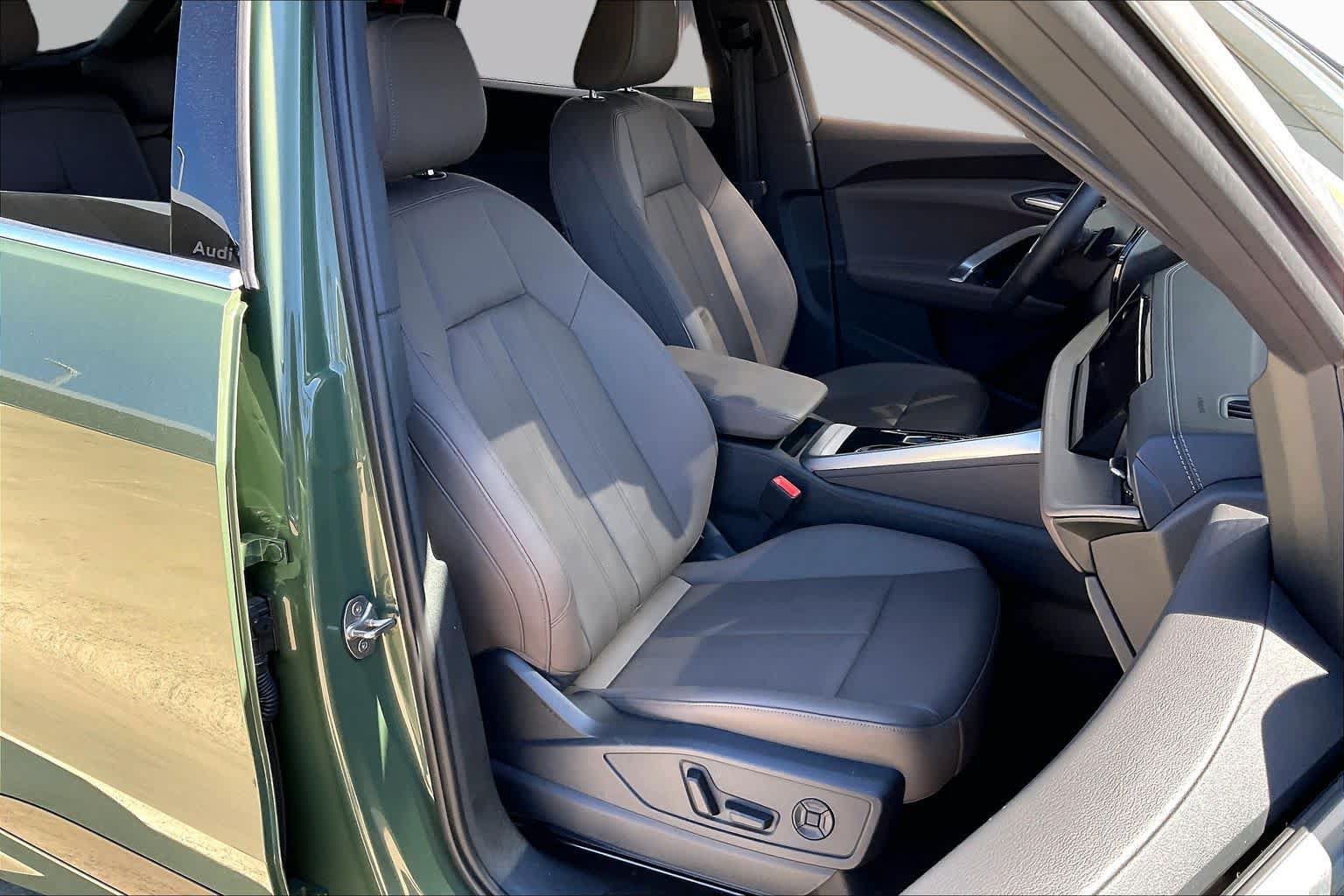 Used 2026 Audi Q5 Premium w/ Premium Plus AWD/4WD image 9