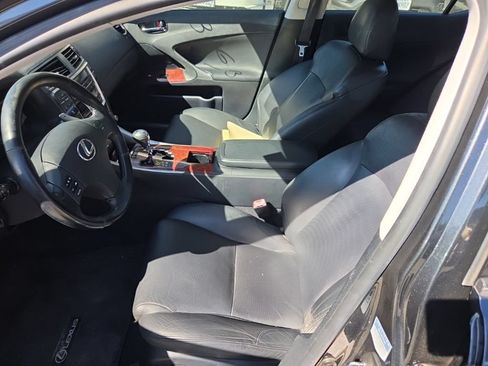 Used 2007 Lexus IS 250 w/ Premium Pkg RWD image 10