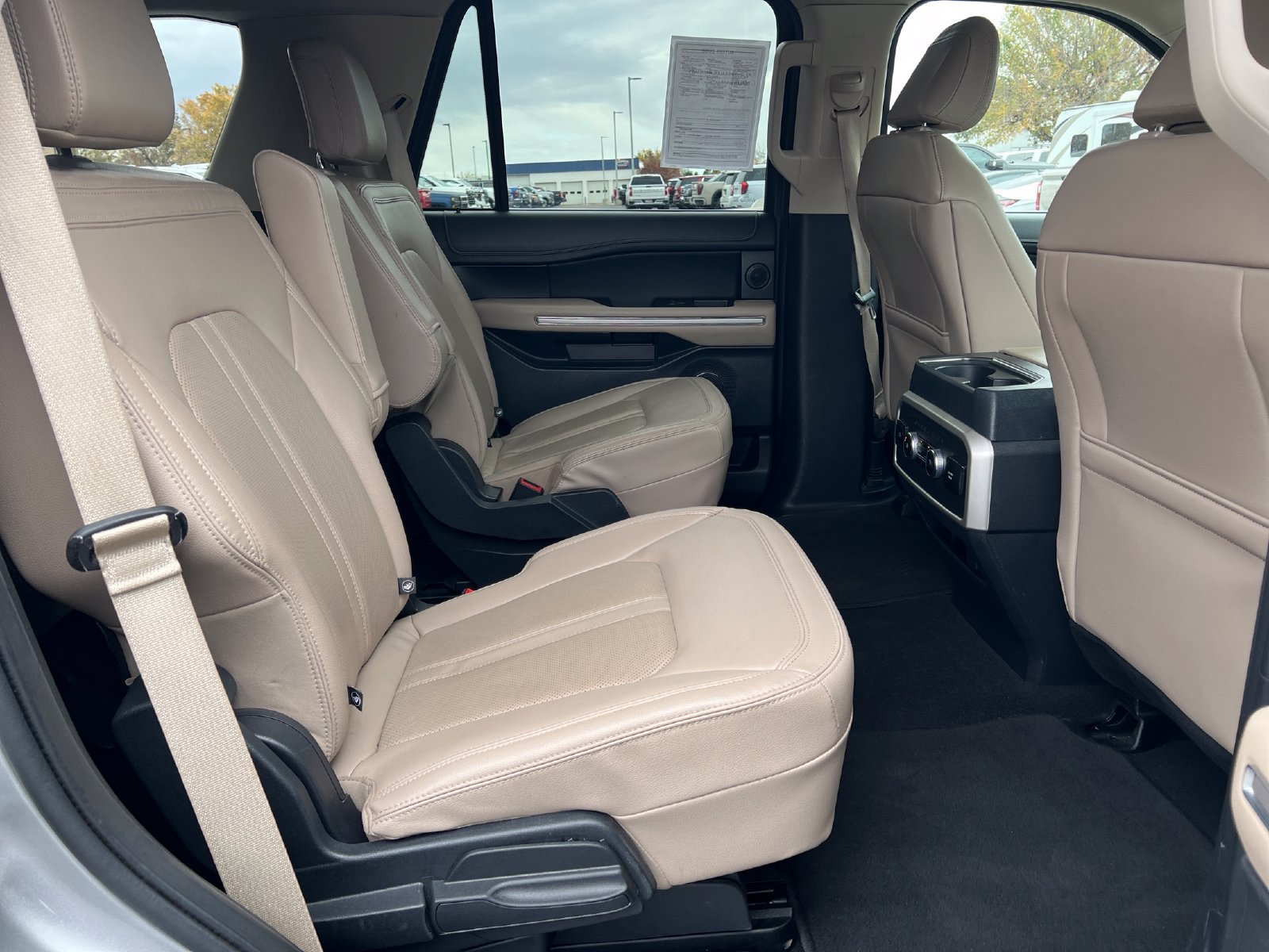 Used 2024 Ford Expedition Limited AWD/4WD image 35