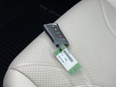 Certified 2023 Lexus ES 300h Ultra Luxury image 38