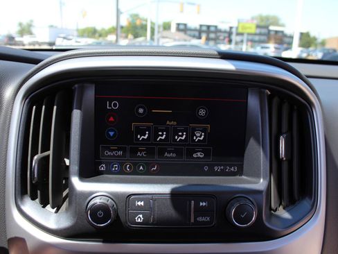 Used 2022 Chevrolet Colorado ZR2 AWD/4WD image 22