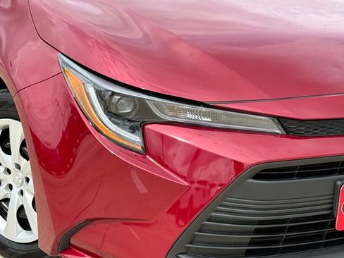 Used 2024 Toyota Corolla LE image 3