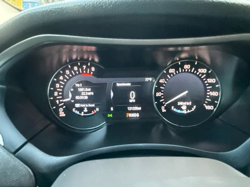 Used 2017 Lincoln MKZ Select AWD/4WD image 18