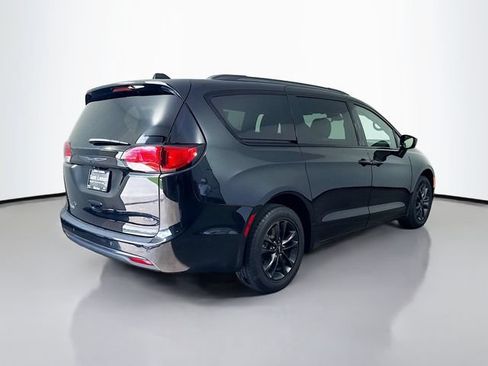 Used 2020 Chrysler Pacifica Touring-L w/ Advanced Safetytec Group AWD/4WD image 7