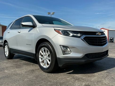 Used 2019 Chevrolet Equinox LT FWD image 2