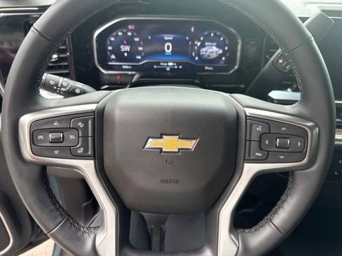 Used 2025 Chevrolet Silverado 1500 LT AWD/4WD image 24