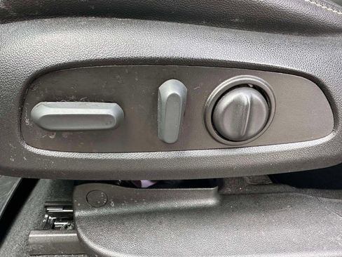 Certified 2023 Chevrolet Traverse LT w/ LT Premium Package image 27