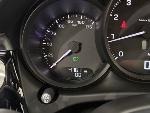 Certified 2025 Porsche Macan image 51