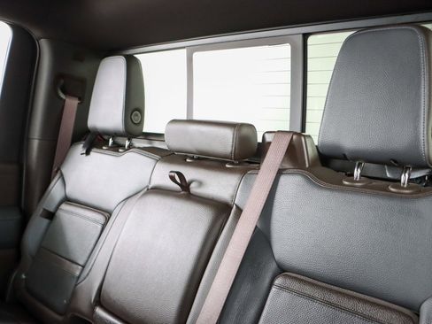 Used 2022 GMC Sierra 3500 Denali image 27