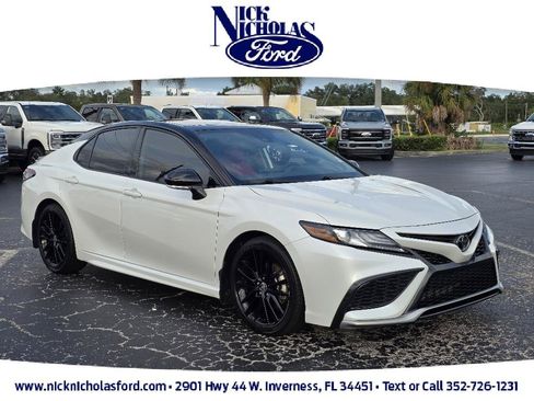 Used 2023 Toyota Camry XSE FWD image 1