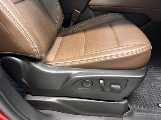 Used 2023 Chevrolet Suburban High Country w/ Advanced Technology Package AWD/4WD image 22