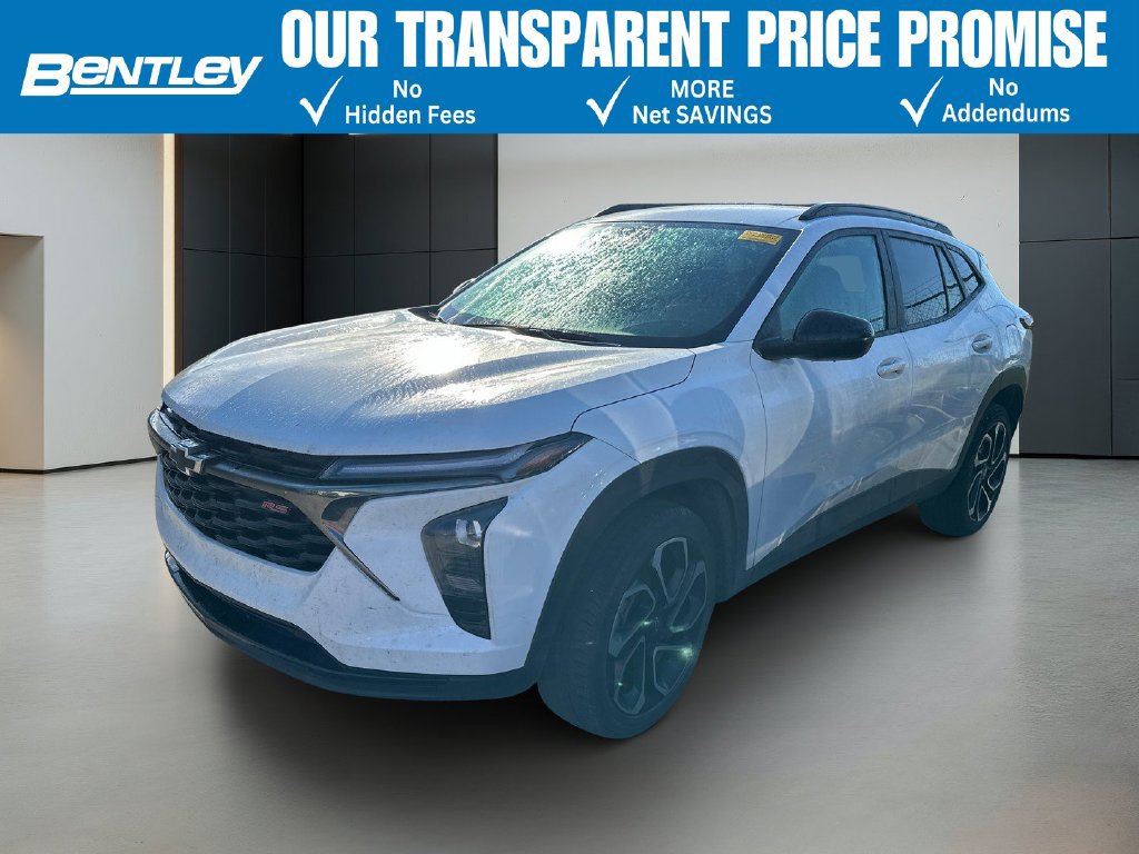 Used 2025 Chevrolet Trax RS w/ Driver Confidence Package FWD image 1
