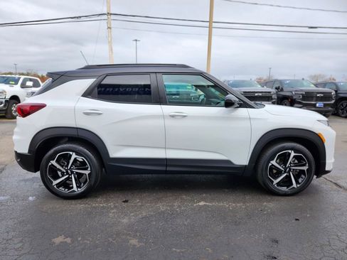 Used 2023 Chevrolet TrailBlazer RS w/ Sun and Liftgate Package image 6